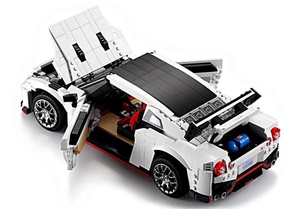 A sports car made of 1,322 elements