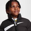 Miniatyrbillede 3 af 6: Nike Kids Wrap Swoosh Debossed Quilt Vest  6-7 Years