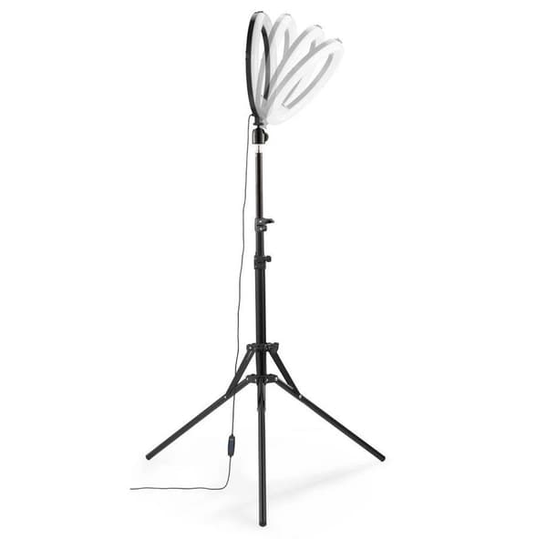 Lampa pierścieniowa na statywie