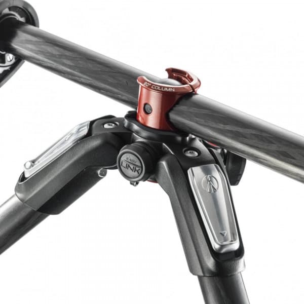 Manfrotto 055 hiilikuitukamerajalusta ilman kamerapäätä