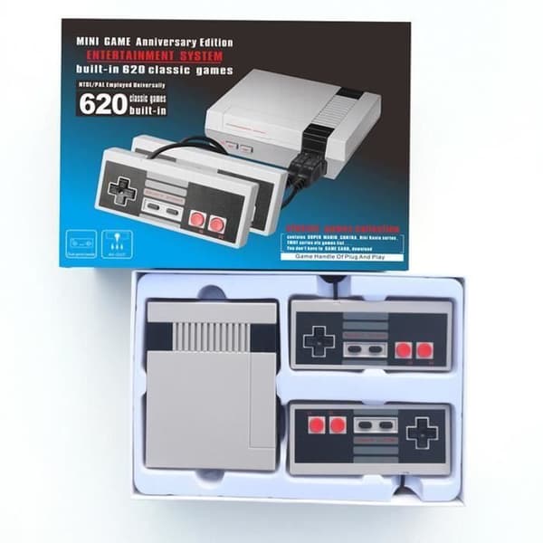 Klassiska familjespelkonsoler Video-TV-system Mini handhållen spelkonsol för NES-spelspelare Inbyggda 620 spel