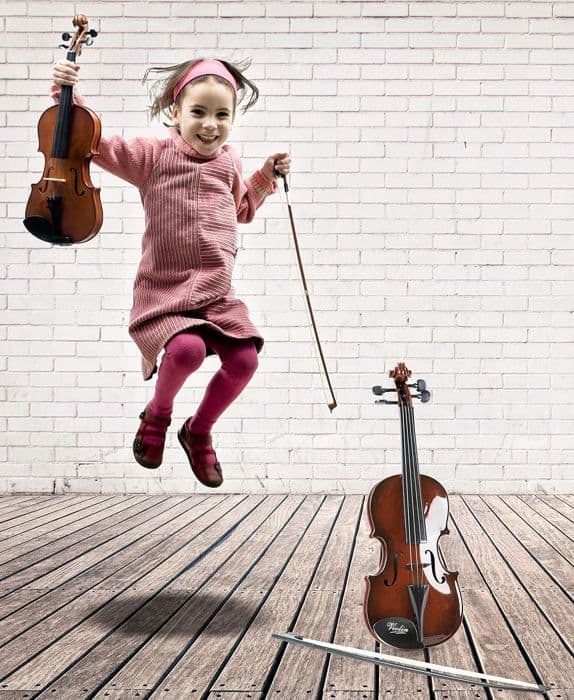 Violin för barn - HANDELSHAUS LEGLER - Liten fot 7027 - Plast i trälook - Svart rosett