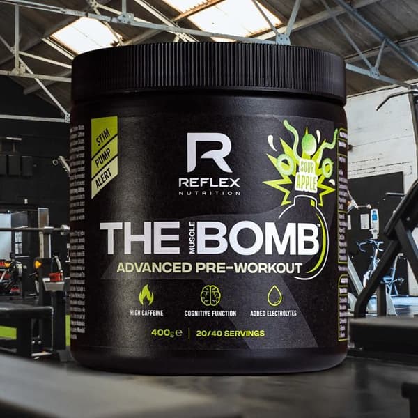 La bombe muskulär 40 port Syrlig äpple Reflex Nutrition Pre-träning