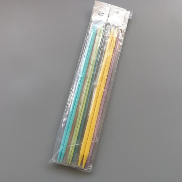 N018 - Sæt på 7 stk. størrelser Plastsokker