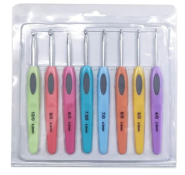 N023 - Setti sis. 9 kpl. ergonomisia neulontaneulaa