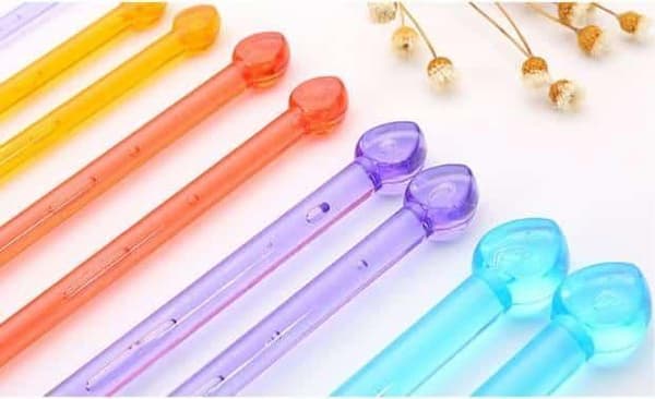 N016 - Sæt med 7 par Jumperpinde i plastik