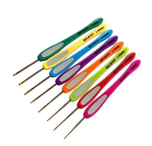 N144 - Setti sis. 10 kpl. ergonomisia neulontaneulaa