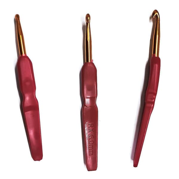 N143 - Setti sis. 8 kpl. ergonomisia neulontaneulaa