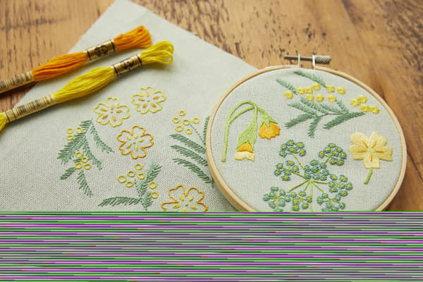 Broderisett med 2 blomstermotiver fra DMC Mindfulness