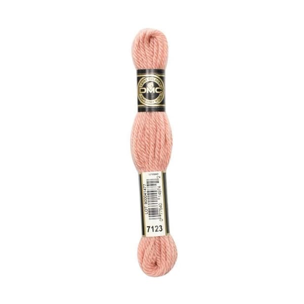 Laine Colbert DMC - 8 meter Col. 7123