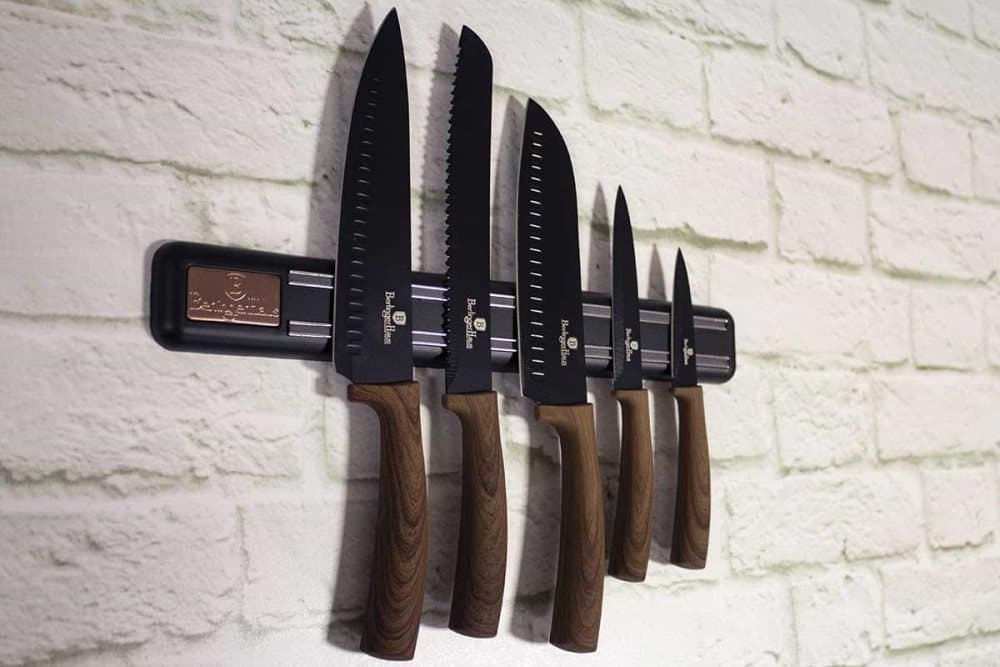 En uppsättning av 5 köksknivar med Berlinger Haus BH-2540 strip
