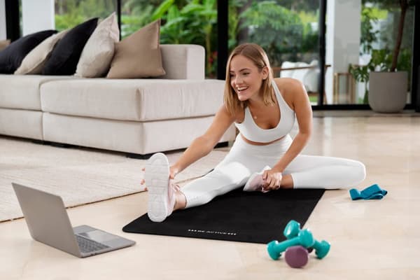 Voimistelumatto jooga, pilates, fitness, 183x61cm, paksuus 1cm, NBR materiaalia, musta, REBEL ACTIVE