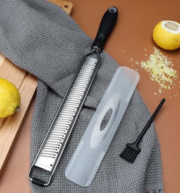 Manuellt ostriv &amp; Citrus Zester Premium Classic Sharp Rostfritt stål Zester rivjärn