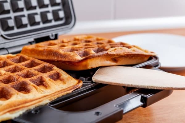 Våffeljärn Eldom WA100S Två stora våfflor 1000W