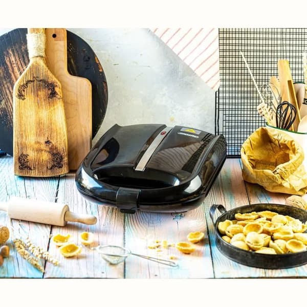 Gaufrier Gaufrier med nötter, 24 halvor deg åt gången, non-stick plåtar Adler MS3041 1600W svart 34001