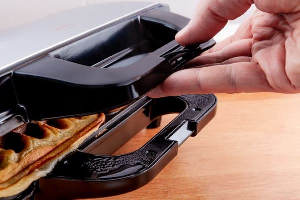 Vaffeljern - 1000W - til 2 store vafler - non-stick belægning - rustfrit stål