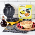 Miniatyrbild 1 av 4: Minions Waffle Maker - Uncanny Brand - Flerfärgad - Grå - 850W