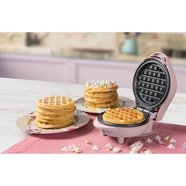 Bestron Mini våfflor för klassiska våfflor, Liten våffelbryggare med non-stick beläggning, Retro design, 550 Watt, Färg: rosa
