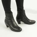 Miniatyrbild 3 av 3: Cipriata Kvinnor/Damer Ginerva Folded Vamp Ankle Boots