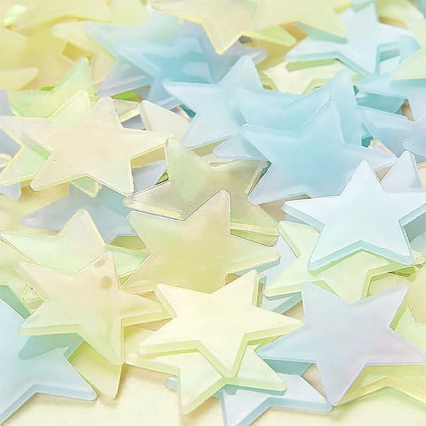 Väggdekoration - 100-pack självlysande stjärnor i flera färger