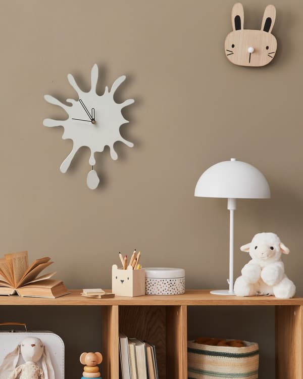 Vægur hvid MDF metal 27 x 37 cm design uden tal med dekorativt pendul tilbehør i moderne stil til stuen