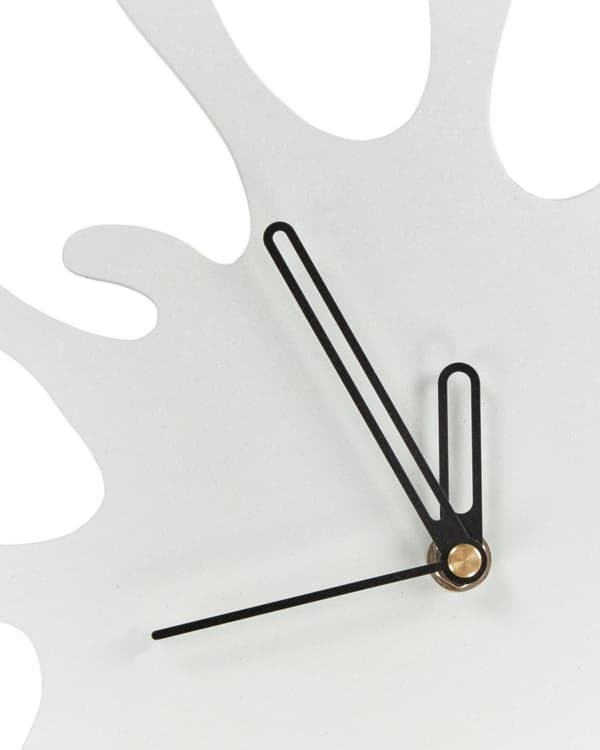 Vægur hvid MDF metal 27 x 37 cm design uden tal med dekorativt pendul tilbehør i moderne stil til stuen
