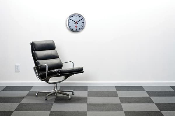 NeXtime NE-3999AR Vægur Dia. 35 cm, børstet aluminium, 'Station'