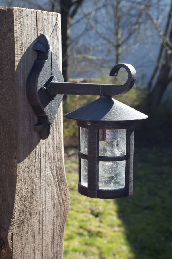 BRILLIANT lampa Jordy vägglampa utomhus hängande svart-rostbrun / torkad | 1x A60, E27, 60W, lämplig för normala lampor (ingår ej) | Skala A ++ till E