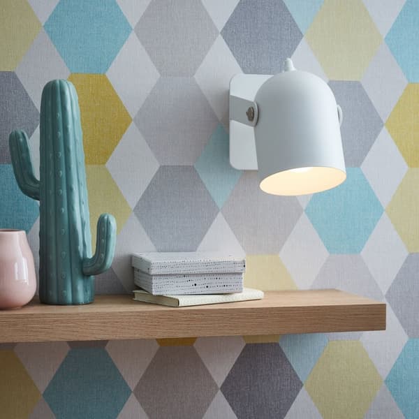BRILLIANT lampa Yan väggströmställare vit | 1x A60, E27, 30W, lämplig för normala lampor (ingår inte) | Skala A ++ till E | Med vippbrytare