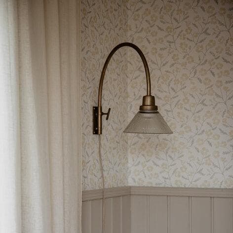 Vägglampa Gunilla Liten Klar/Antik Mässing