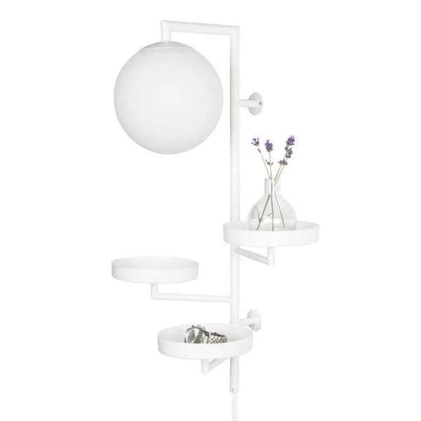 ASTORIA-Vägglampa med hyllplan H62cm White Globen Lighting | designad av Anna Landerholm Vit