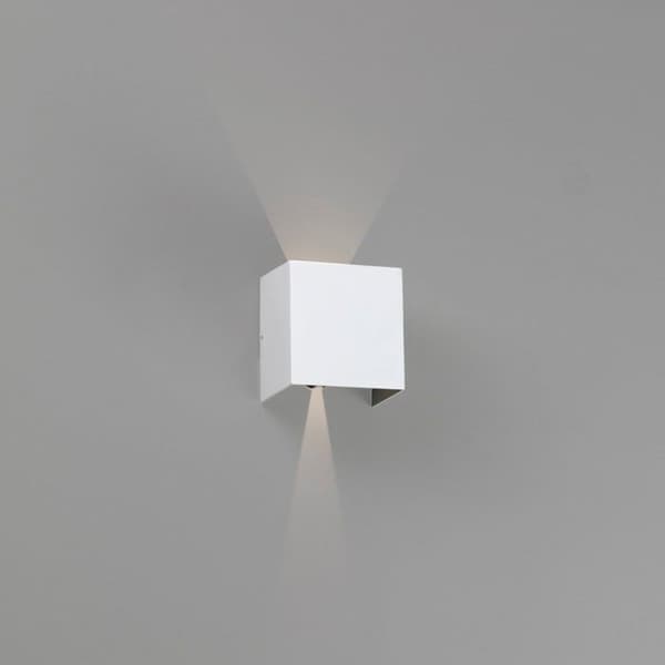 OLAN vit utomhus LED vägglampa - 6W 3000K - riktade fenor