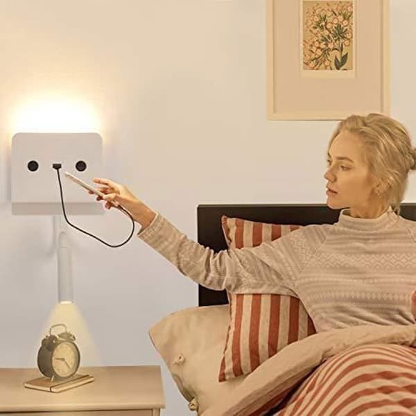 BarcelonaLED 6W LED-läsvägglampa med justerbar 3W varmvit flexibel spotlight och USB-laddningsbas för sovrum