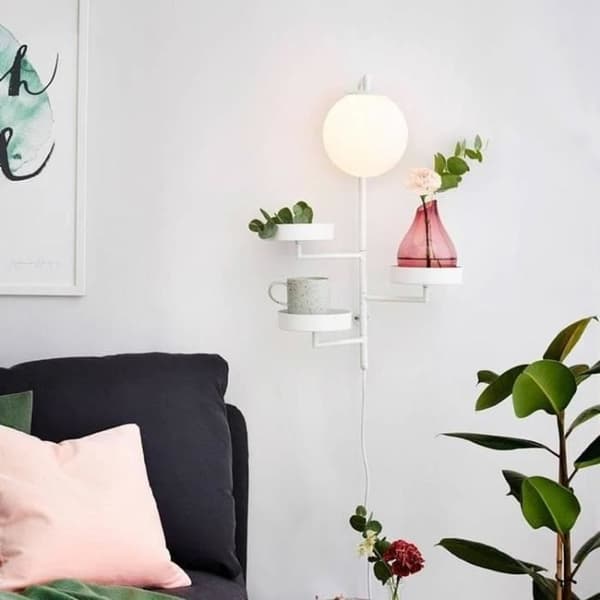 ASTORIA-Vägglampa med hyllplan H62cm Black Globen Lighting - designad av Anna Landerholm