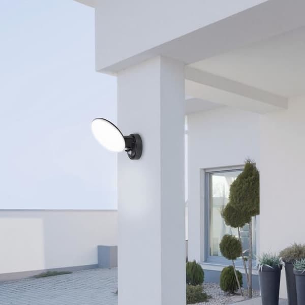 Utomhus LED-applikator med integrerad sensor Rabalux Varna 12W 720lm 4000K IP54 (10-1000lux) - svart - 18x18,5x18 cm