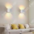 Miniatyrbild 2 av 4: TD® Biscuit Corner Wall Light