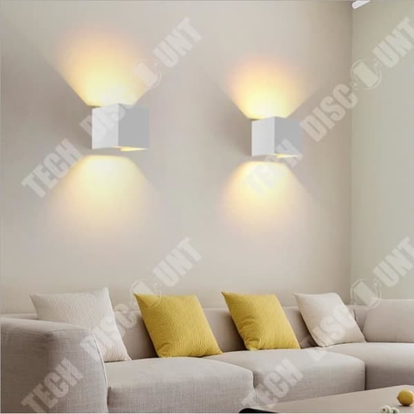 TD® Biscuit Corner Wall Light