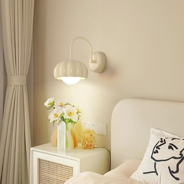OBOSOE fransk creme stil led væglampe, lys beige, moderne øjenblid væglampe (inkluderer glødelampe)