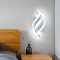 Miniatyrbild 3 av 8: Bomclap spiralformad vägglampa i aluminium, LED inomhusbelysning, kallvitt 6000K, modern design