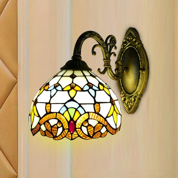 Tiffany-tyylinen beige kupolilasinen seinävalaisin, vintage-tyyli, monipuolinen asennus, energiatehokas
