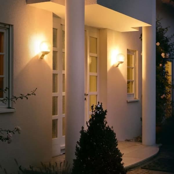 STEINEL L 585 S 60W IP44 E27 utomhusvägglampa - Svart med rörelsedetektor Vit