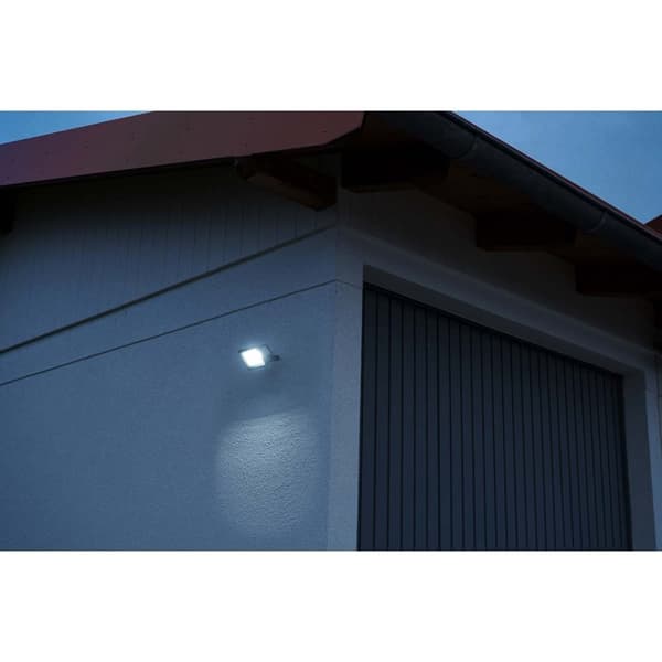 brennenstuhl LED Spotlight JARO 3060 / LED Floodlight 20W for utendørs bruk (LED utendørslys for veggmontering, med 2300lm, laget av aluminium av høy