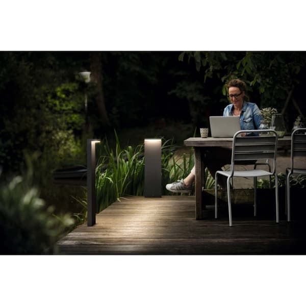 Philips Bustan Pollare Ultra Efficient LED 3,8W 800lm 2700K Antrasitt