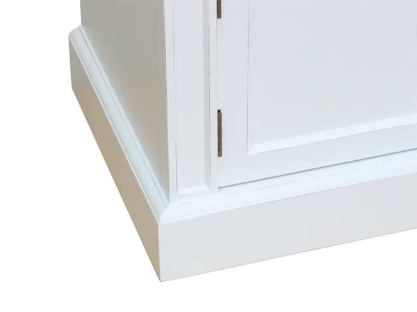 Amaretta tv-benk, bredde 137 cm, høyde 60 cm, antikk hvit, antikk patinert.