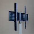 Miniatyrbillede 7 af 7: Cirla TV stander med 1 hylde, rund fod, hvid, klarglas.