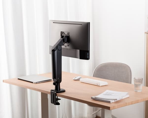 Single Monitor Arm - Musta Näyttöteline