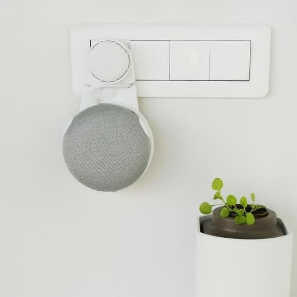 Väggfäste för Google Home Mini - PlugnSay från Concierge
