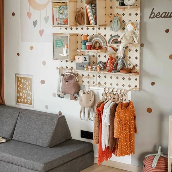 Pegboard-näyttöteline Lastenhuoneen hyllyt Montessori-hyllyt, Pegboard-seinä Pegboard-hyllyt seinälle ripustettava hylly Pegboard-hylly