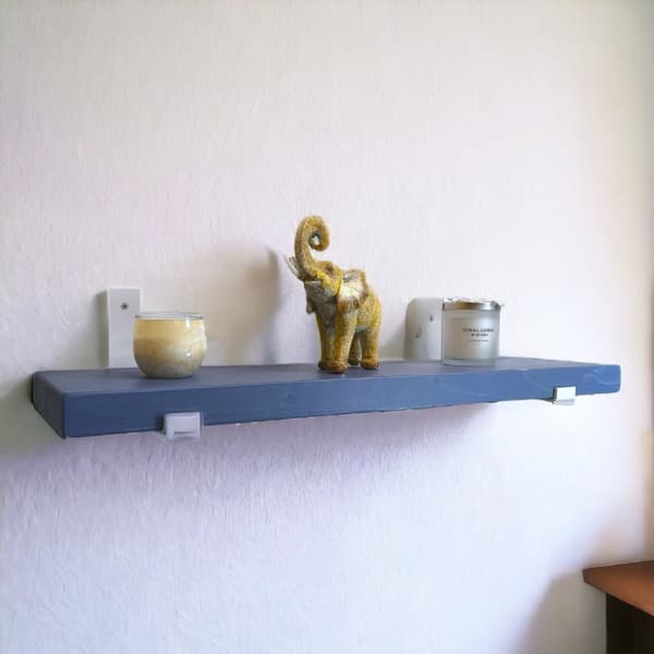 Blå trähyllsats 145 mm x 230 cm nedböjt fäste BD 145 mm matt vit