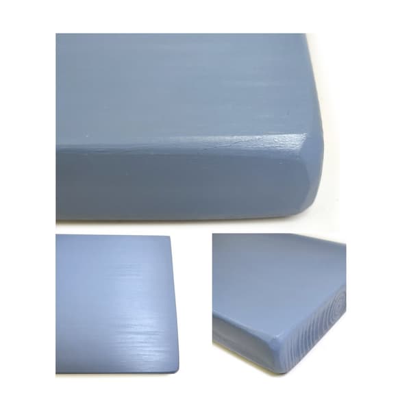 Blå trähyllsats 145 mm x 120 cm nedböjt fäste BD 145 mm matt svart